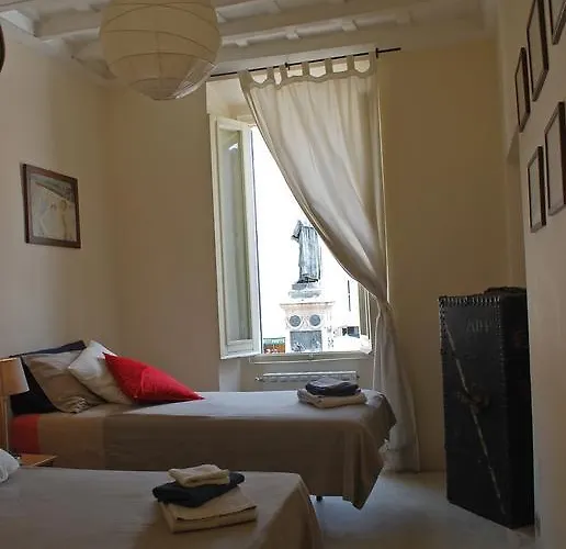 Piazza Farnese Lägenhet